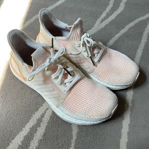Women’s Adidas Ultra Boost Sneakers size 9